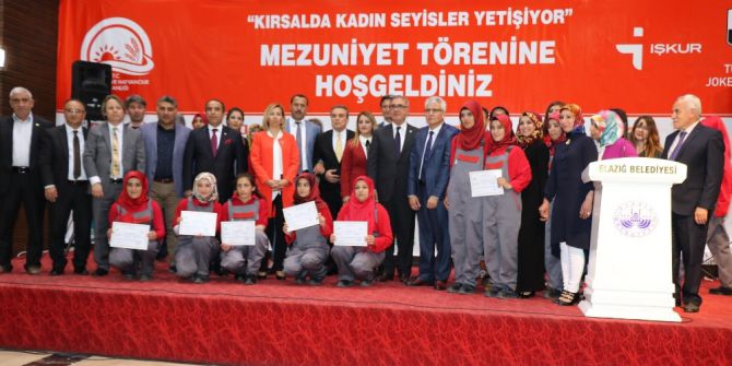 Türkiye’nin İlk Kadın Seyisleri Mezun Oldu