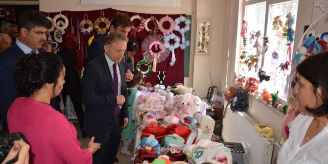Korkuteli Halk Eğitim Yılsonu Sergisini Açtı