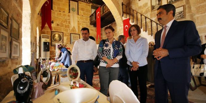 Kyk Adana Mahmut Sami Ramazanoğlu Öğrencileri Sergi Açtı