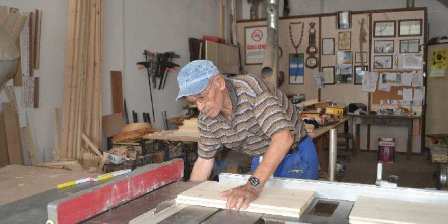 Yarım Asırdır Baba Mesleğini Yapıyor