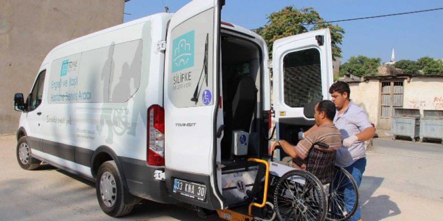 Silifke’de Engelli Ve Yaşlılar İçin Hastane Servis Aracı