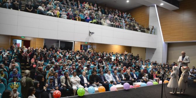 Kur’an-ı Kerim Kurslarına Katılan Miniklerin Yıl Sonu Etkinliği Göz Doldurdu