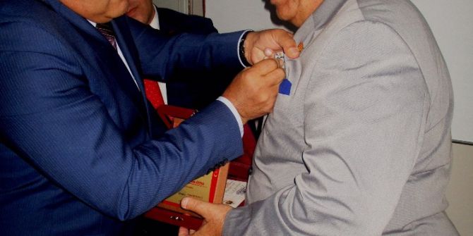 Türkiye - Azerbaycan Dev Kardeşlik Ve Candaşlık Projesi Kapsamında Prof. Dr. İbrahim Öztek’e İki Madalya