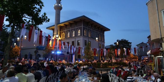 Başkan Dr. Akgün: "Rahmet Ve Bereket Ayı Ramazan Hayırlı Olsun"