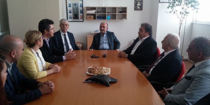 Bakan Müezzinoğlu’ndan Fabrika Ziyareti