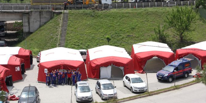 Umke’den Sahra Hastanesi Kurulumu Eğitimi