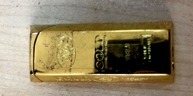 Adıyaman’da 5 Tl’lik Çakmakları ‘Külçe Altın’ Diye Satan Dolandırıcılar Yakalandı