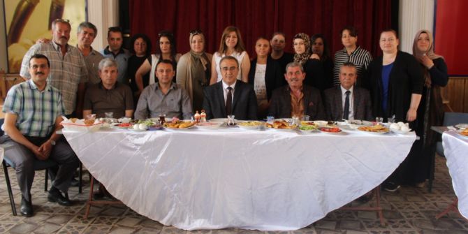 Öğrenciler Başkan Karaçoban’ı Kahvaltıda Ağırladı