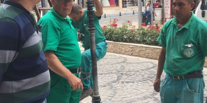 Milas’ta Çiçekler Aydınlatmalarda Soldu