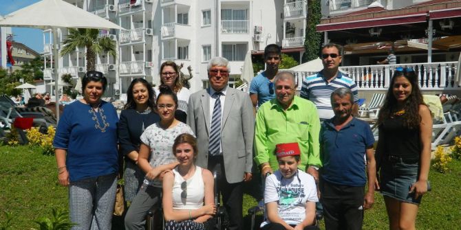 Uşaklı Engelliler Denizle Buluştu