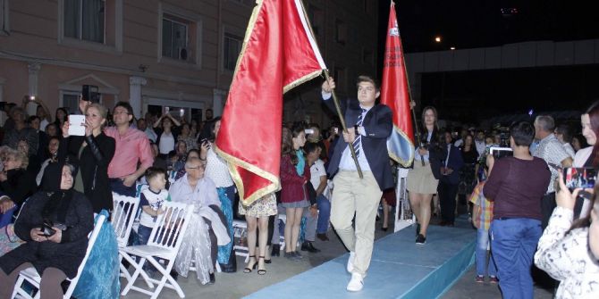Basek Mezunları Altın Bileziklerini Taktı
