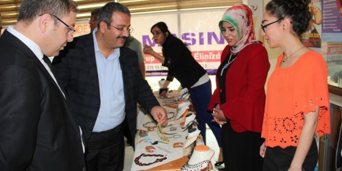 ‘Hayatlar Solmasın’ Ekibinden Karma Sergi