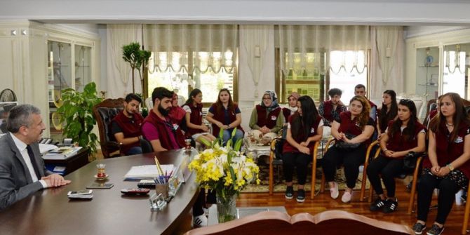 Emniyet Müdürü Çalışkan Diyarbakır’dan Gelen Öğrencileri Kabul Etti