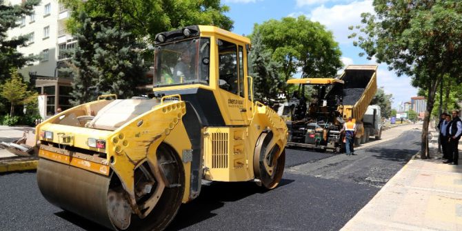 Aksaray’da Sıcak Asfalt Çalışmaları Aralıksız Devam Ediyor