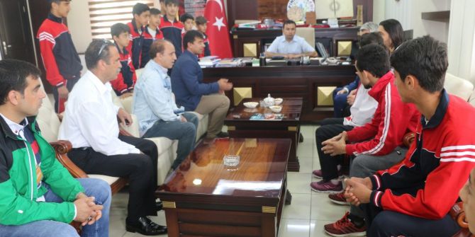 Şampiyonlar Başkan Kılıç’ı Ziyaret Etti