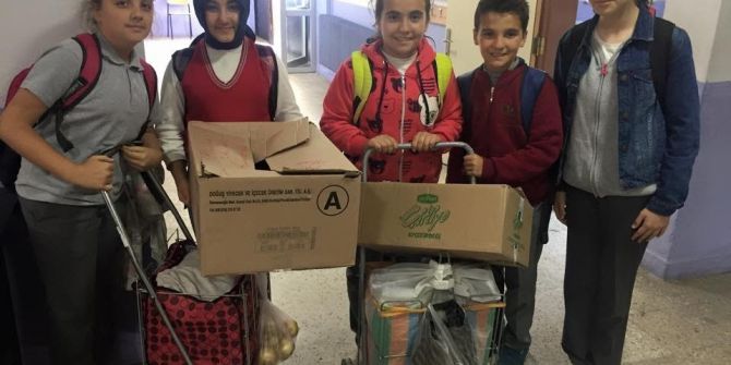Öğrenciler Biriktirdikleri Paralarla Erzak Yardımı Yaptı
