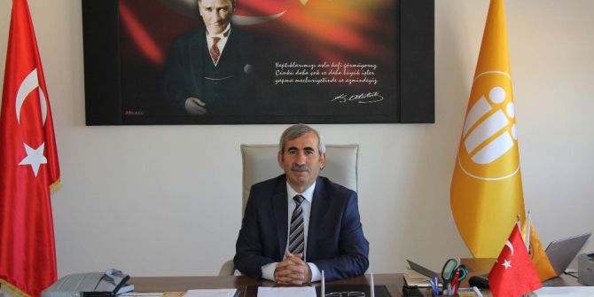 Prof. Dr. Önal İletişim Fakültesi Dekanlığına Atandı