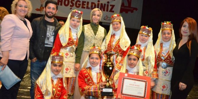 Bilecik Öğrenme Şenliği “Halk Oyunları Gecesi” İle Sona Erdi