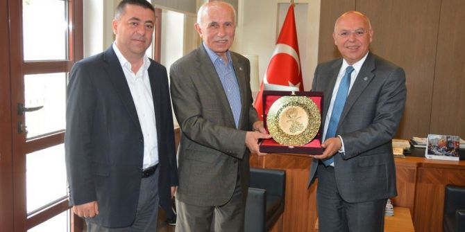 Tarih Bilincinde Buluşanlar Derneği’nden Başkan Eşkinat’a Ziyaret