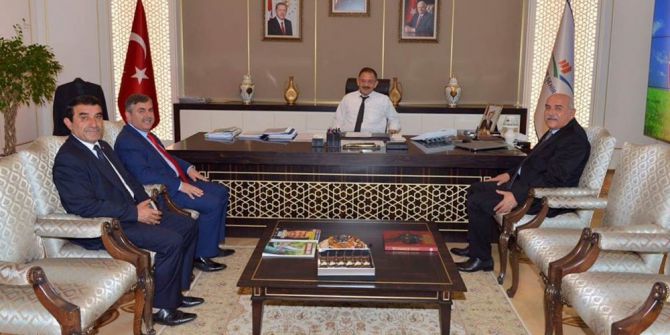 Vali İpek, Bakan Özhaseki İle Yatırımları Görüştü