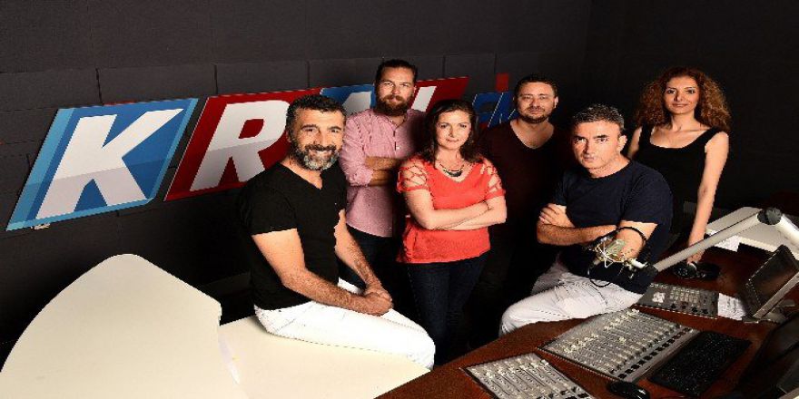 “En ’Kral’ Demokrasi Nöbetine Devam”