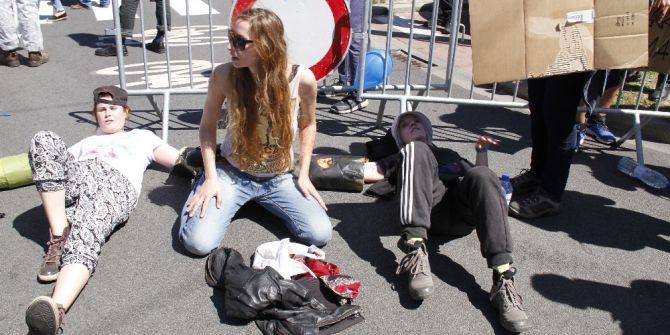 Nato Zirvesi Ve Trump Brüksel’de Protesto Edildi