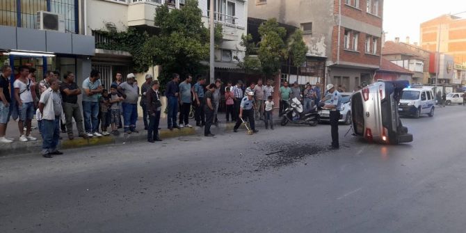 Söke Otomobil Yan Yattı