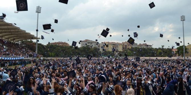 Klü 3 Bin 458 Öğrencisini Mezun Etti