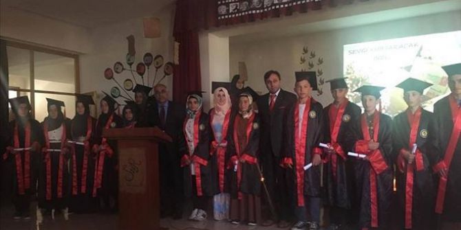 Çıldır İmam Hatip Lisesinde Mezuniyet Coşkusu