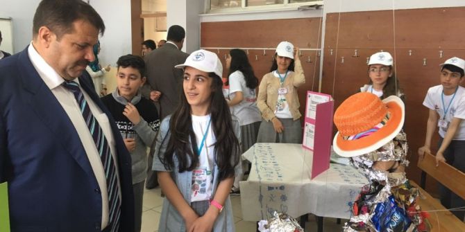 Ağrı’da Ortaokul Öğrencilerinden Bilim Fuarı