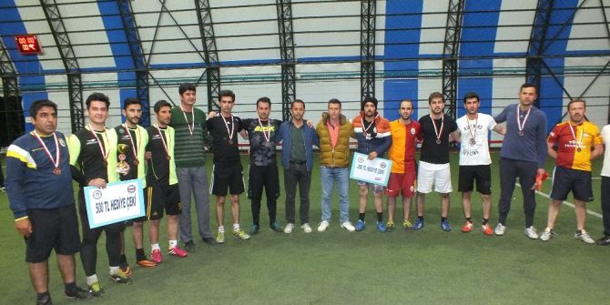 Malazgirt’te Şehit Binbaşı Arslan Kulaksız Futbol Turnuvası
