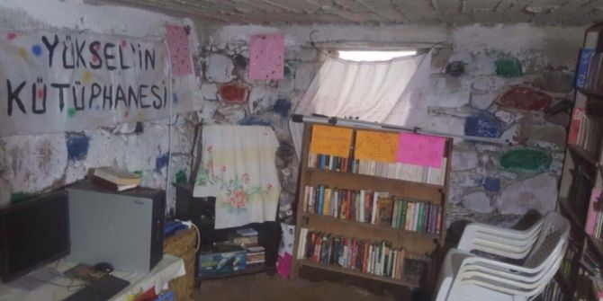 Ahırı Kütüphaneye Çevirdi