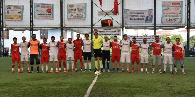 Şampiyona İlginç Hediye