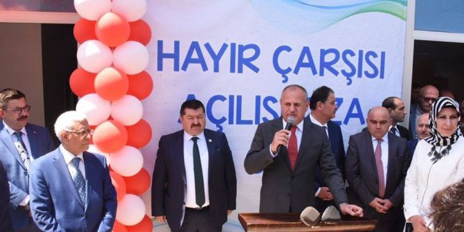 Hayır Çarşını Başkan Keleş Hizmete Soktu