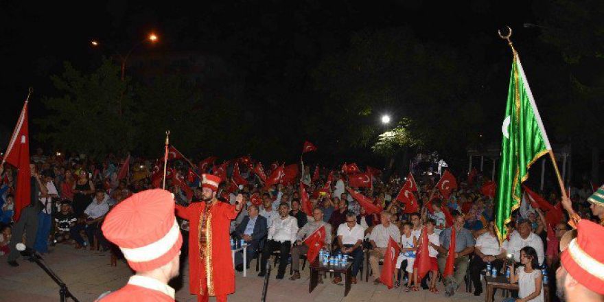 Ortaca’da Mehteran Eşliğinde Demokrasi Nöbeti