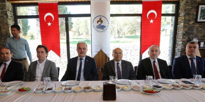 Başkan Gürlesin Muhtarlarla Buluştu