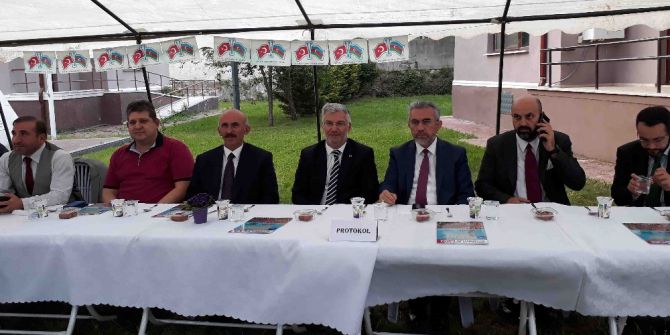 Azerbaycan’ın 99. Kuruluş Yıl Dönümü Sekapark’ta Kutlandı
