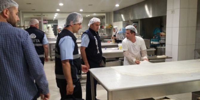 Zabıta Ekipleri Fırınları Denetledi