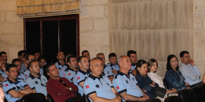 Zabıtaya "Problem Çözme Teknikleri" Ve "Güzel Konuşma" Eğitimi