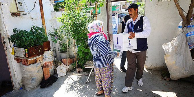 İzmir Büyükşehir’den 85 Bin Aileye Ramazan Desteği