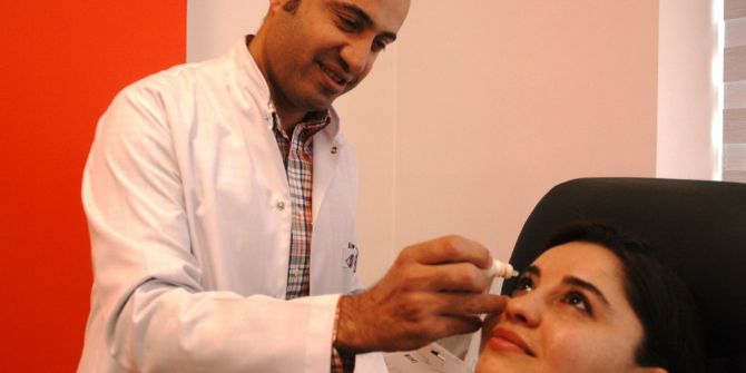 Göz Damlası Orucu Bozmuyor