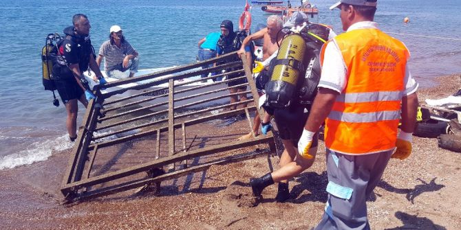 Deniz’den 80 Kiloluk İskele Demiri Çıkarıldı