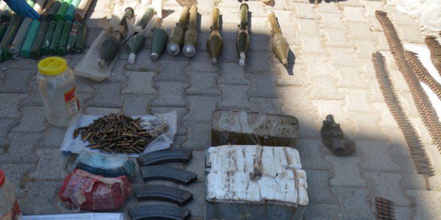 Derik’te Pkk’ya Ait Silah Ve Mühimmat Ele Geçirildi