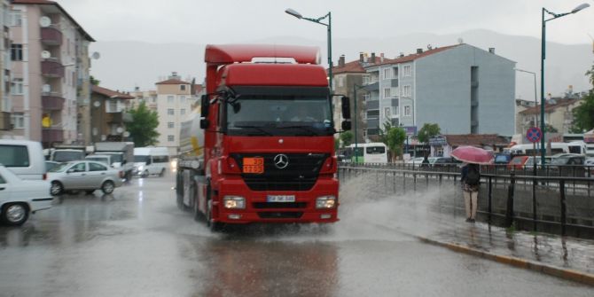 Tokat’ta Sağanak Yağış Etkili Oldu