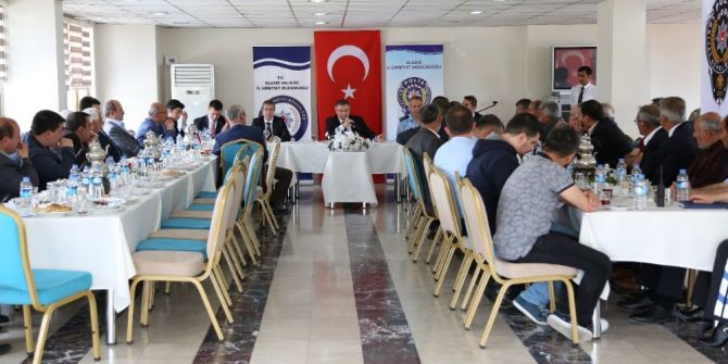 Emniyet Müdürü Cangül, Muhtarlarla Bir Araya Geldi