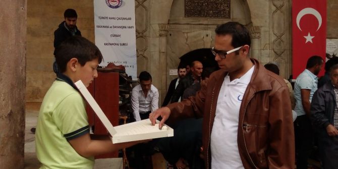 Türkav’da Cuma Namazı Sonrası Fetih Tatlısı İkramı