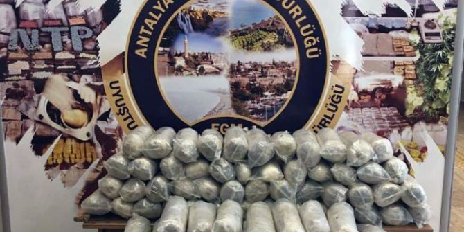 Antalya’da Traktör Lastiğindeki Uyuşturucu Sevkiyatı Polise Takıldı