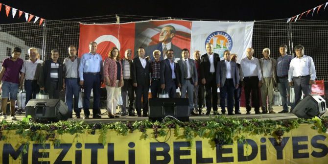 Mezitli Belediyesi, Örtü Altı Üzüm Festivali Düzenledi