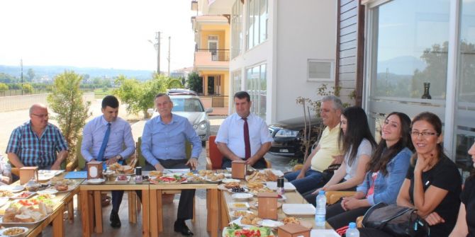 Kaymakam Günlü’den Antrenörlere Teşekkür Belgesi