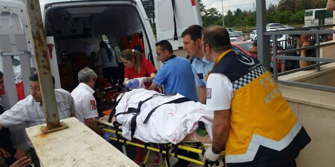 Çanakkale’de Trafik Kazası: 1 Ölü, 1 Yaralı